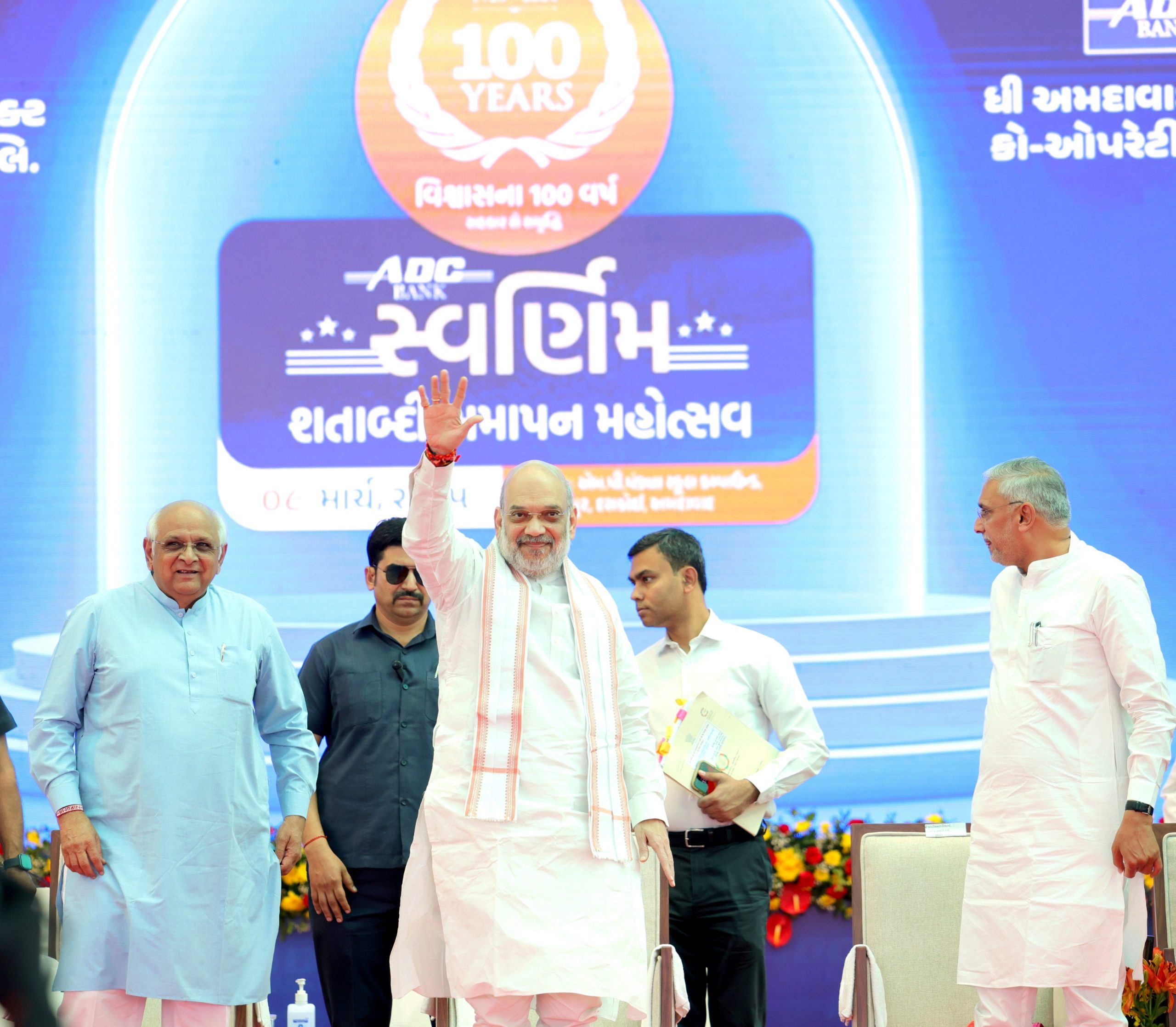 गृहमंत्री अमित शाह ने ड्राइवरों के लिए एक सहकारी संगठन बनाने की सरकारी-योजना की घोषणा की
