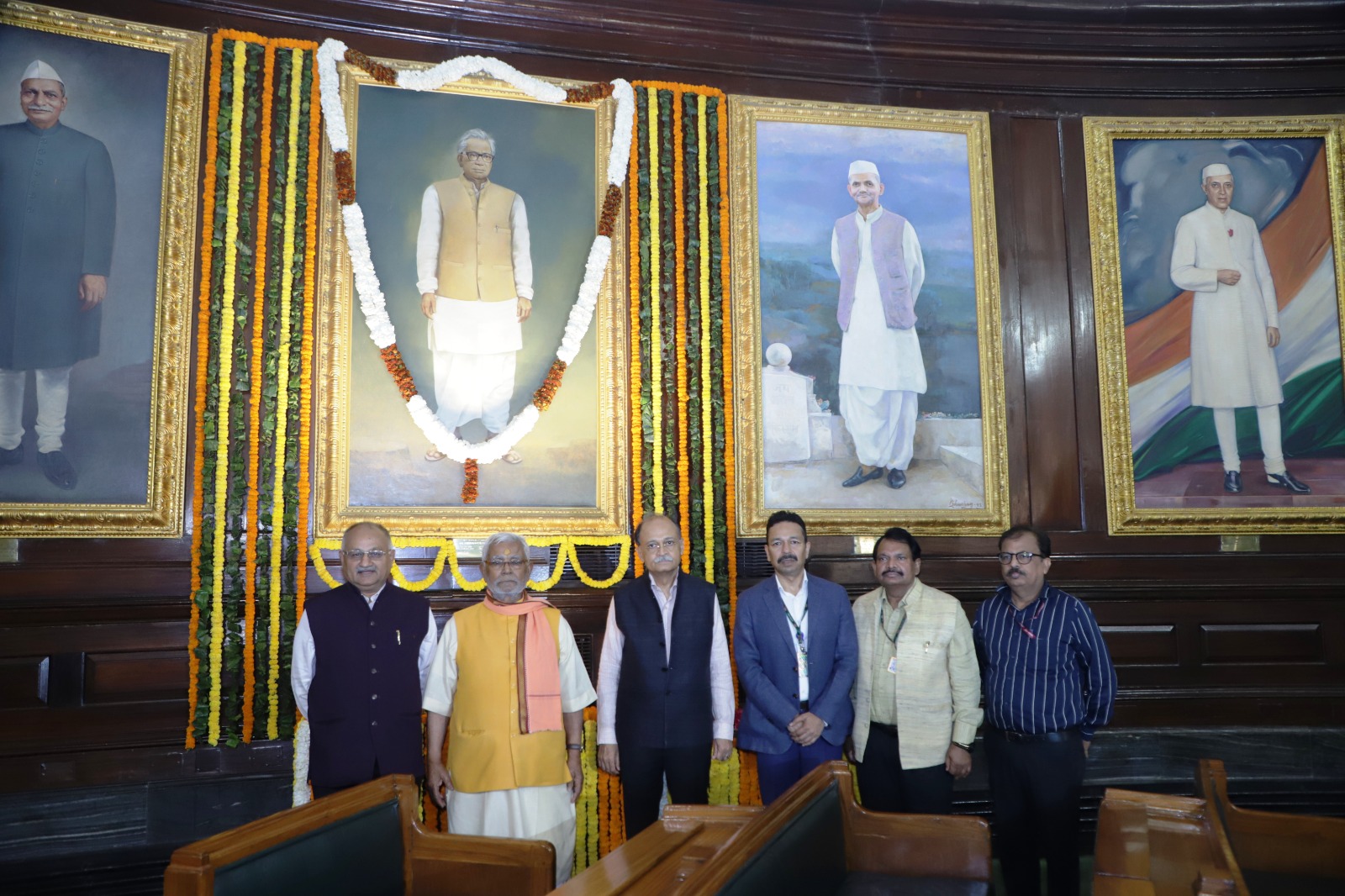 डॉ. राम मनोहर लोहिया की जयंती पर संविधान सदन के केंद्रीय कक्ष में उन्हें श्रद्धांजलि दी गई