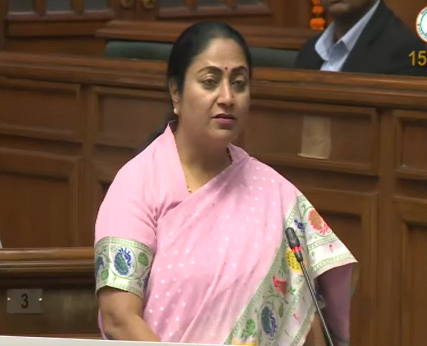 दिल्ली विधानसभा आज मुख्यमंत्री रेखा गुप्ता द्वारा 28 फरवरी को विधानसभा में पेश की गई सीएजी रिपोर्ट पर चर्चा फिर से शुरू करेगी