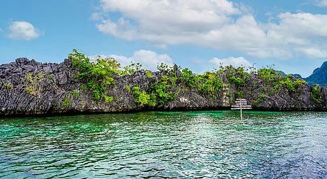 फिलीपींस ने चीन के उस दावे को खारिज कर दिया है कि जिसमें पलावन द्वीप को चीन का हिस्‍सा बताया गया