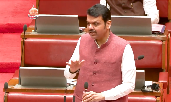 जास्त व्याजदर देणाऱ्या योजनांच्या आमिषाला बळी न पडण्याचे मुख्यमंत्री देवेंद्र फडणवीस यांचे नागरिकांना आवाहन