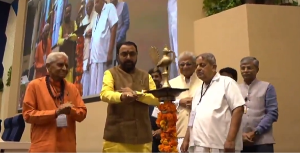 केंद्रीय आयुष मंत्री प्रतापराव जाधव यांच्या हस्ते योग महोत्सव २०२५चं उद्घाटन