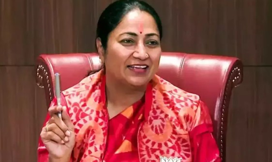 दिल्ली की मुख्यमंत्री रेखा गुप्ता ने शहर के सीमावर्ती क्षेत्रों में वाहनों के प्रदूषण सबंधी जाँच के लिए एनफोर्समेंट टीम बढ़ाने के निर्देश दि
