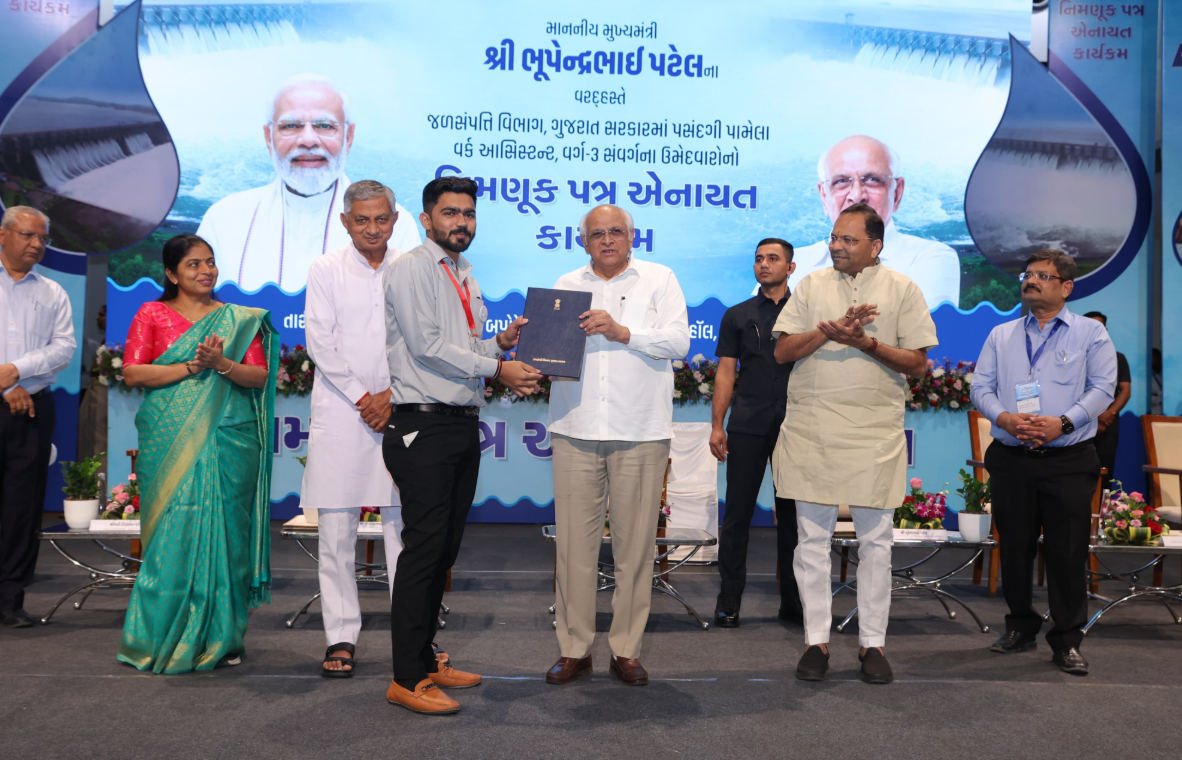 મુખ્યમંત્રી ભૂપેન્દ્ર પટેલે જણાવ્યું કે આ વર્ષે જ વધુ 600 વર્ક આસિસ્ટન્ટની જગ્યાઓ ભરવા માટે જાહેરાત સહિતની પ્રક્રિયા તબક્કા વાર કરાશે.