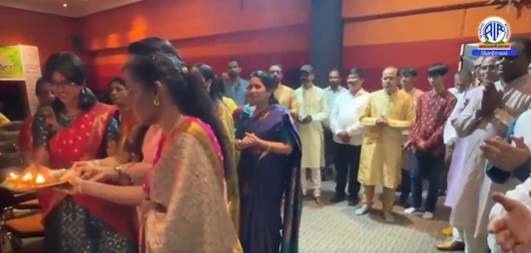 श्रीलंका: कोलंबो स्थित स्वामी विवेकानंद सांस्कृतिक केंद्र में पारंपरिक नववर्ष उत्सव युगादी मनाने के लिए एकत्रित हुए भारतीय समुदाय के सदस्य