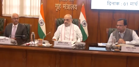 وزیر داخلہ امت شاہ نئی دلّی میں منی پور میں سکیورٹی صورتحال سے متعلق میٹنگ کی صدارت کررہے ہیں۔