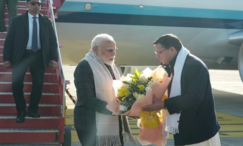 এক দিনের সফরে প্রধানমন্ত্রী নরেন্দ্র মোদী আজ উত্তরাখণ্ড পৌঁছেছেন।