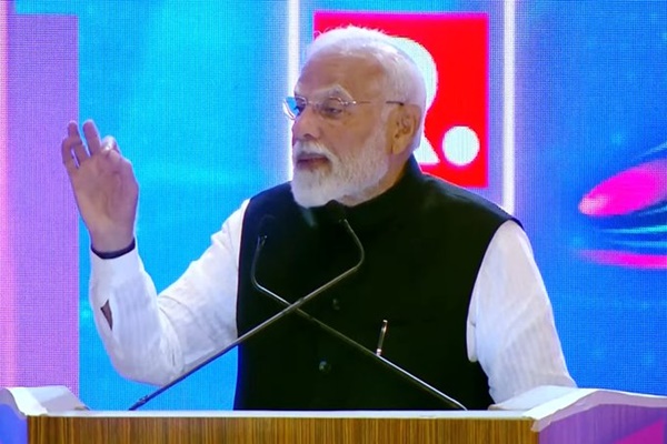 ভারত আজ দ্রুততর গতিতে বিশ্বের বিকাশকে অগ্রগতির পথে নিয়ে চলেছে বলেছেন প্রধানমন্ত্রী নরেন্দ্র মোদী।