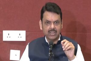 हिंसा के दौरान क्षतिग्रस्त हुई संपत्तियों की कीमत घटना के लिए जिम्मेदार दंगाइयों से वसूली जाएगी- महाराष्ट्र के मुख्यमंत्री देवेंद्र फडणवीस
