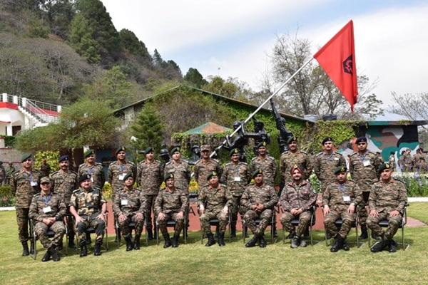Lt Gen Navin Sachdeva reviews security situation in Rajouri-Poonch