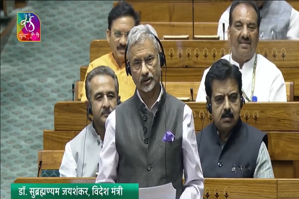 بھارت، پاکستان میں اقلیتوں کے ساتھ روا رکھے جانے والے برتاؤ پر قریبی نظر رکھے ہوئے ہے اور بین الاقوامی سطح پر یہ معاملہ اٹھاتا رہا ہے: ایس جے شنکر