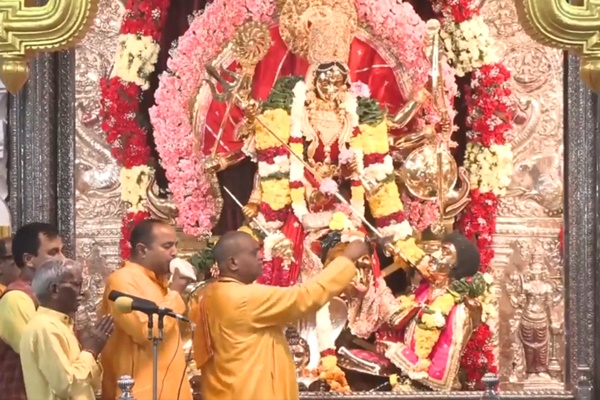 Chaitra Navratri festival begins with morning aarti in temples across the country