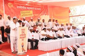 शक्तिपीठ महामार्ग रद्द करण्याच्या मागणीसाठी शेतकऱ्यांचे मुंबईत आंदोलन