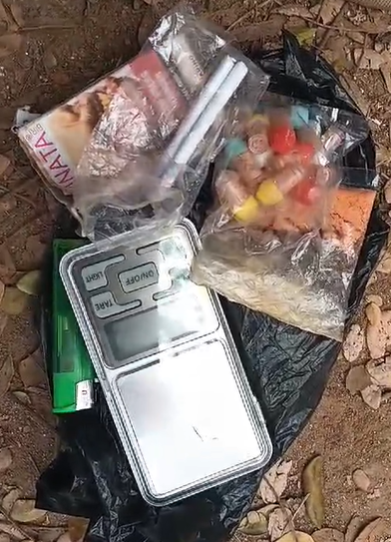 পশ্চিম কাৰ্বি আংলঙৰ বৈঠালাংছ’ত নিচাযুক্ত দ্ৰব্যসহ দুজন সৰবৰাহকাৰীক গ্ৰেপ্তাৰ