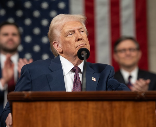 Trump administration in US to impose new travel ban against 43 countries, including Pakistan, Afghanistan