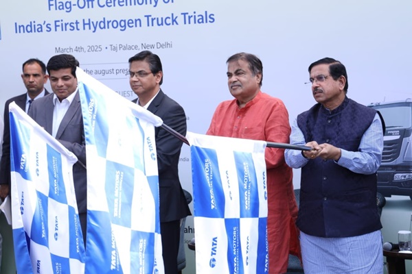 First trials of hydrogen-powered heavy-duty trucks flagged off