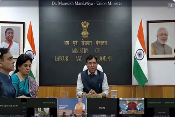 કેન્દ્રીય શ્રમ અને રોજગાર મંત્રી ડૉ. મનસુખ માંડવિયાએ જણાવ્યું કે, ભારતનું સામાજિક સુરક્ષા કવરેજ 24.4 ટકાથી બમણું થઈને 48.8 ટકા થયું.