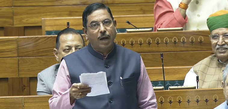 सरकार खाद्य पदार्थों में मिलावट की शिकायतों के खिलाफ सख्त और त्वरित कार्रवाई करती है: केन्द्रीय मंत्री प्रह्लाद जोशी