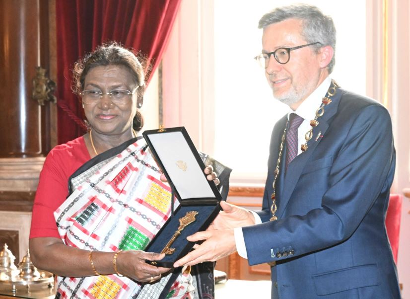 રાષ્ટ્રપતિ દ્રૌપદી મુર્મુને પોર્ટુગલના લિસ્બન શહેરનો પ્રતિષ્ઠિત “કી ઓફ ઓનર” એનાયત કરવામાં આવ્યો