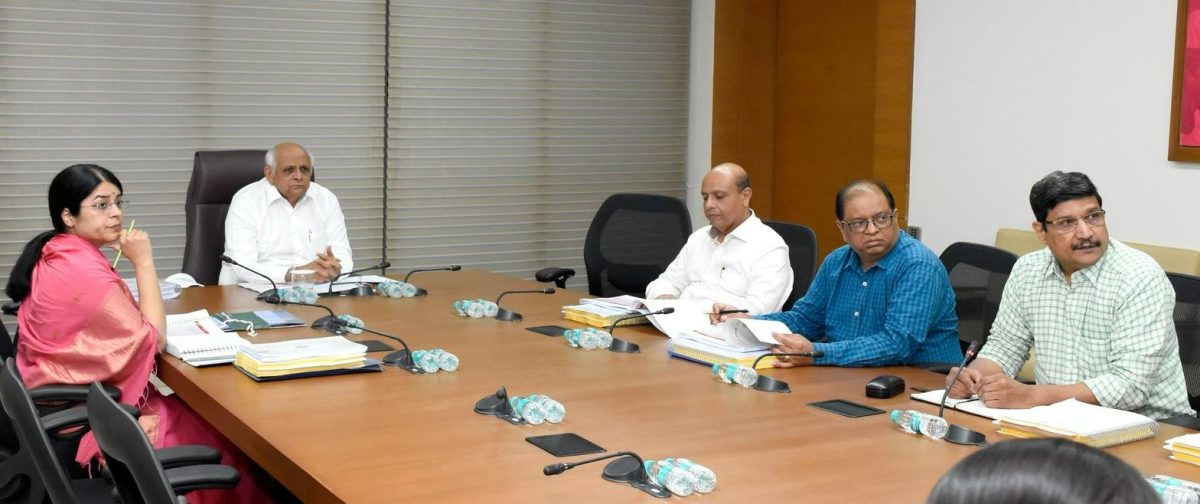 અમદાવાદ-વિરમગામ-માળીયા સહિતના રાજ્યના માર્ગોના વિકાસ માટે 247 કરોડ રૂપિયાના વિવિધ કામોને મુખ્યમંત્રીએ મંજૂરી આપી