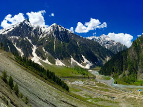 काश्मीर खोऱ्यातली  ४८ पर्यटन स्थळं पर्यटकांसाठी बंद