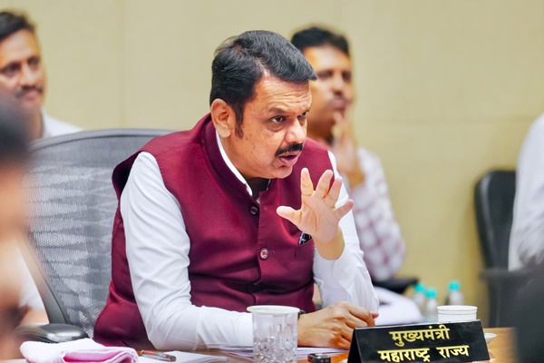 Maharashtra govt sets round the clock helpline for stranded tourists in Kashmir