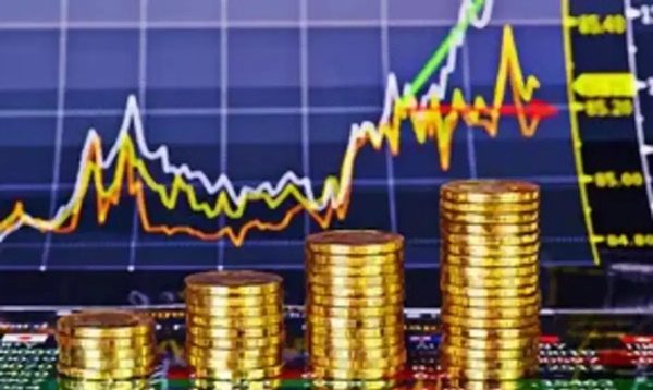 Forex update: Indian rupee strengthens by four paise Vs dollar