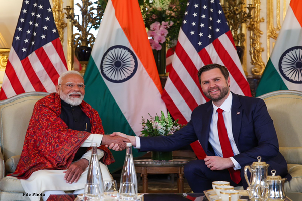 अमरीका के उपराष्ट्रपति जेम्‍स डेविड वैंस कल भारत की चार दिवसीय आधिकारिक यात्रा पर नई दिल्ली पहुंचेंगे