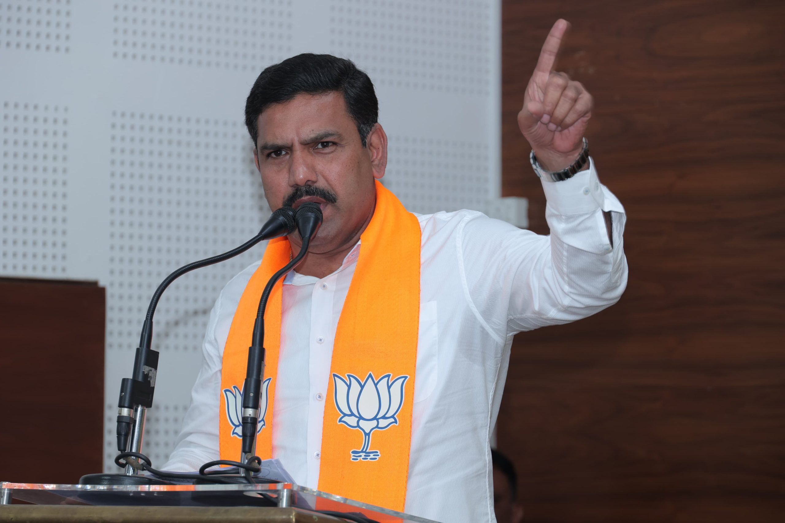 कर्नाटक में भाजपा राज्य में महंगाई और धर्म आधारित आरक्षण के खिलाफ जन आक्रोश रैली शुरू करेगी