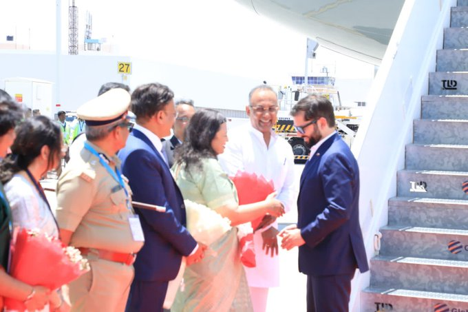 चिली के राष्ट्रपति गेब्रियल बोरिक फॉन्ट दो दिन की यात्रा पर बेंगलुरु पहुंचे