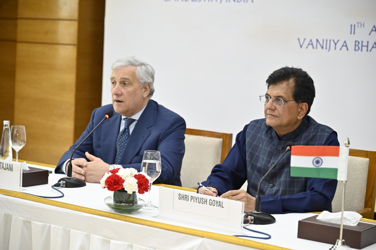 विभिन्न क्षेत्रों में प्रभावशाली साझेदारी को व्यापक रणनीतिक संबंध में बदलने के लिए काम कर रहे हैं भारत और इटलीः पीयूष गोयल