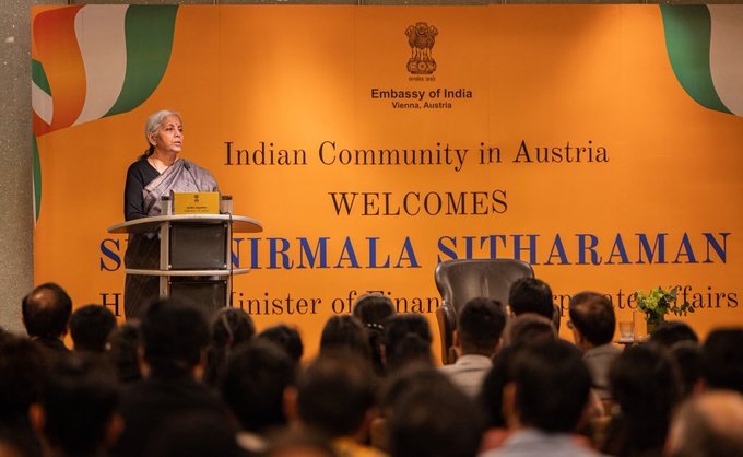केन्‍द्र सरकार ने भारतवंशियो के उत्‍थान के लिए कई कदम उठाए हैं: वित्त मंत्री निर्मला सीतारमण