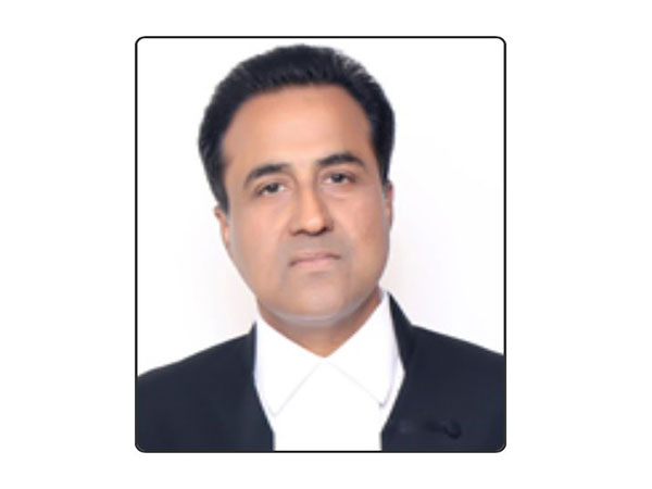 केंद्र सरकार ने न्यायमूर्ति अरुण पल्ली की जम्मू-कश्मीर और लद्दाख उच्च न्यायालय के मुख्य न्यायाधीश के रूप में नियुक्ति की अधिसूचना जारी की