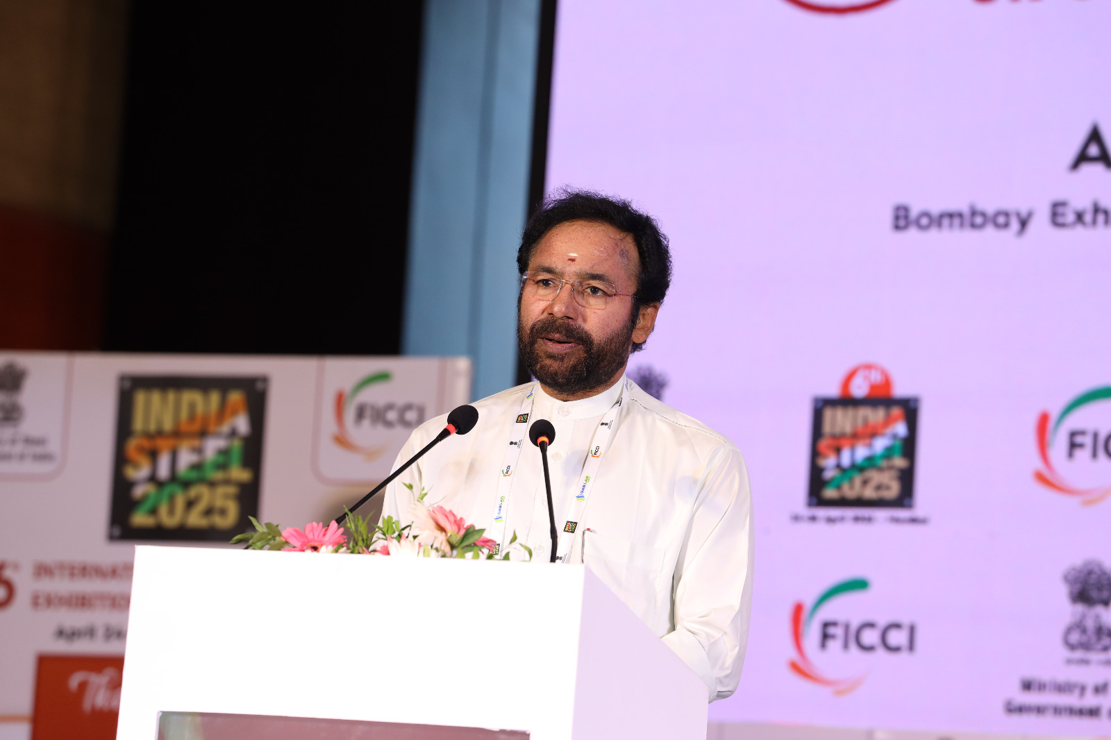 देशातल्या पायाभूत सुविधा प्रकल्पांमध्ये पोलाद क्षेत्राची ऐतिहासिक कामगिरी