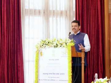 सरकारने जर संविधानाने दिलेले अधिकार मानले नाहीत, तर त्याविरोधात लोकसेवा हक्क अस्तित्वात आहे- मुख्यमंत्री