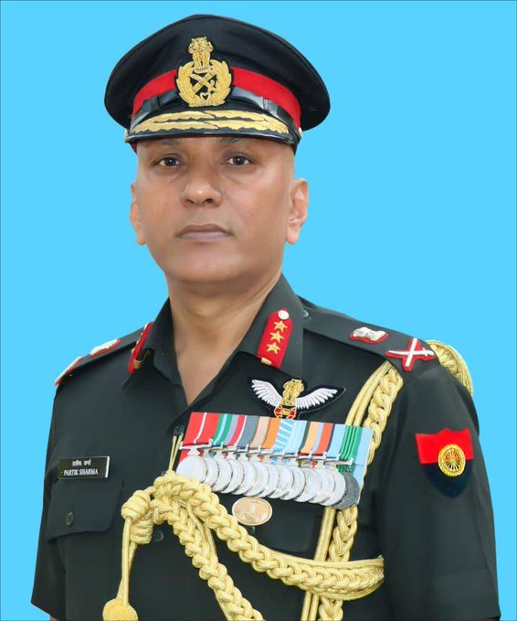 উধমপুৰস্থিত উত্তৰ প্ৰান্তৰ সেনাৰ কমাণ্ডাৰ ইন ছীফ হিচাপে লেফটেনেণ্ট জেনেৰেল প্ৰতিক শৰ্মাৰ দাযিত্বভাৰ গ্ৰহণ