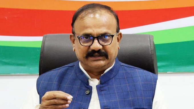 पीक वीमा योजनेत केलेला बदल चुकीचा असल्याची काँग्रेसची टीका