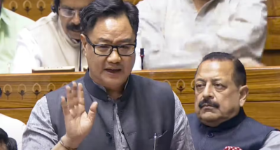 راجیہ سبھا میں اپوزیشن کے ارکان نے BJP کے ممبرِ پارلیمنٹ انوراگ ٹھاکر کے الزام پر احتجاج کرتے ہوئے آج ایوان سے واک آؤٹ کیا۔