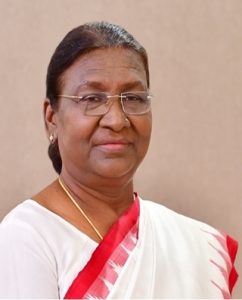 राष्ट्रपति द्रौपदी मुर्मु ने युवा डॉक्टरों से समाज के उन वर्गों के लिए काम करने का आग्रह किया है, जिन्हें चिकित्सा सेवाओं की सबसे अधिक आवश्यकता है