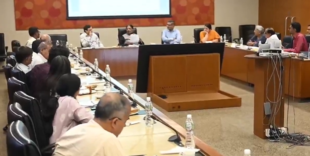PMJAYની 12મી ગવર્નિંગ બોડીની બેઠક આજે ગાંધીનગરમાં મળી
