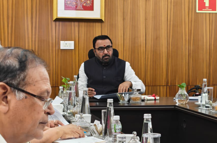 चिकित्सा-विज्ञान के क्षेत्र में अग्रणी रूप में उभरकर इतिहास रचने की राह पर है गुजरातः प्रतापराव जाधव