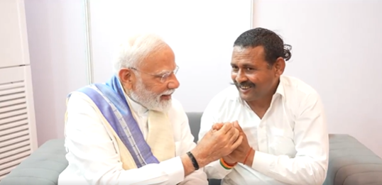 प्रधानमंत्री नरेंद्र मोदी ने हरियाणा में रामपाल कश्यप से मुलाकात की