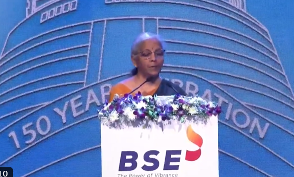 संपत्ती निर्मितीचं दीर्घकालीन उद्दिष्ट ठेवण्याचा केंद्रीय अर्थमंत्र्यांचा सल्ला