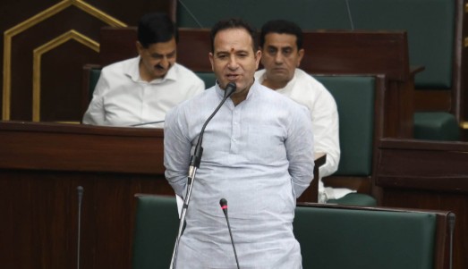 जम्मू-कश्मीर विधानसभा में विपक्ष के नेता सुनील शर्मा ने पहलगाम हमले के पीड़ितों के साथ एकजुटता व्यक्त की