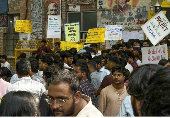 जेएनयू-छात्रसंघ चुनावः आईसा-डीएसएफ़ गठबंधन के उम्‍मीदवारों ने अध्यक्ष, उपाध्‍यक्ष और महासचिव पद पर जीत दर्ज़ की