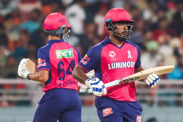 IPL: Match is underway between Rajasthan Royals & Punjab Kings in Chandigarh