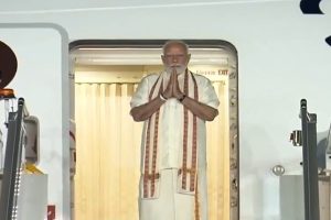 प्रधानमंत्री नरेन्‍द्र मोदी थाईलैंड और श्रीलंका की सफल यात्रा के बाद आज नई दिल्‍ली पहुंच गए हैं