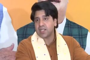 शहजाद पूनावाला ने कांग्रेस से पूछा कि वह स्पष्ट करे कि वह कर्नाटक के गृह मंत्री से कब इस्तीफा मांगेगी