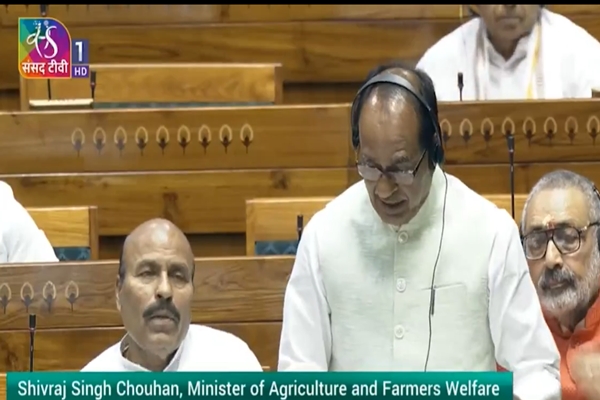 Union Minister Shivraj Singh Chauhan assures subsidized fertilizers for farmers amid price hike