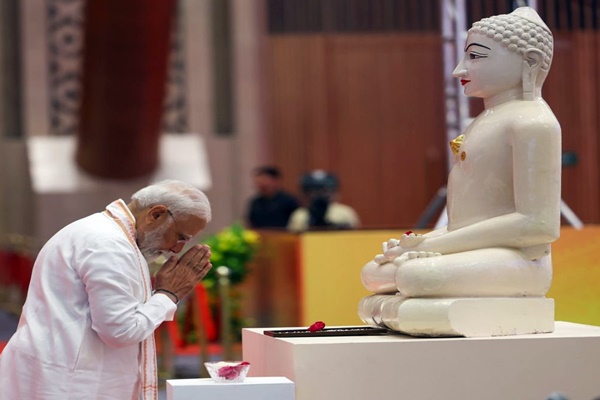 President Murmu, VP Dhankhar, PM Modi extend Mahavir Jayanti greetings